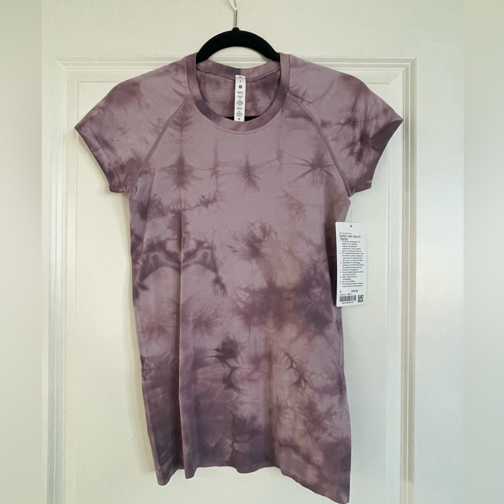 NWT: Lululemon Swiftly Tech Tee 2.0 *Marbld
